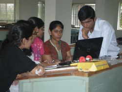 Qu-Bot Autonomous Robotics workshop by Techno 
						Gravity Solutions at UMIT, Santacruz, Mumbai with CSI-2010-11