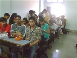 Tri-bot Robotics workshop by Techno Gravity 
						Solutions at Terna COE, Navi Mumbai with EESA 2009-10