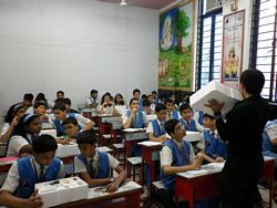 Junk Funk Robotics workshop by Techno Gravity 
						Solutions at Thakur Vidyamandir, Kandivali, Mumbai in Sep-2011